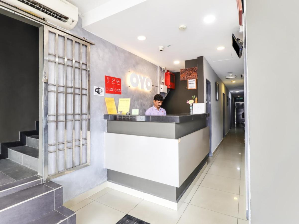 Oyo 89381 Moonnight Hotel Batu Caves Ngoại thất bức ảnh