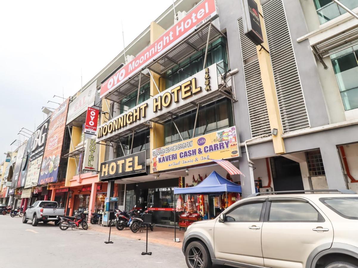 Oyo 89381 Moonnight Hotel Batu Caves Ngoại thất bức ảnh