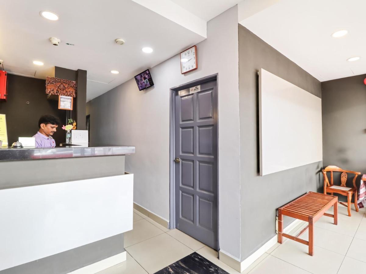 Oyo 89381 Moonnight Hotel Batu Caves Ngoại thất bức ảnh