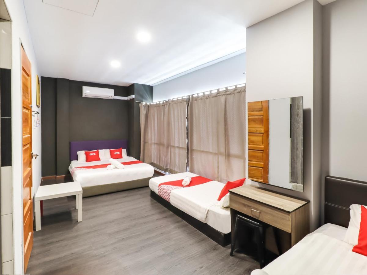 Oyo 89381 Moonnight Hotel Batu Caves Ngoại thất bức ảnh