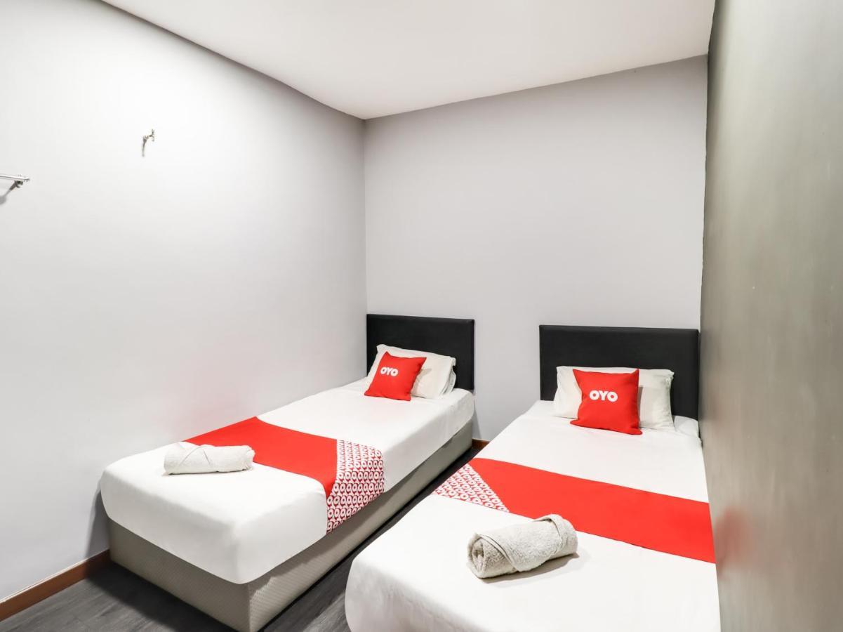 Oyo 89381 Moonnight Hotel Batu Caves Ngoại thất bức ảnh