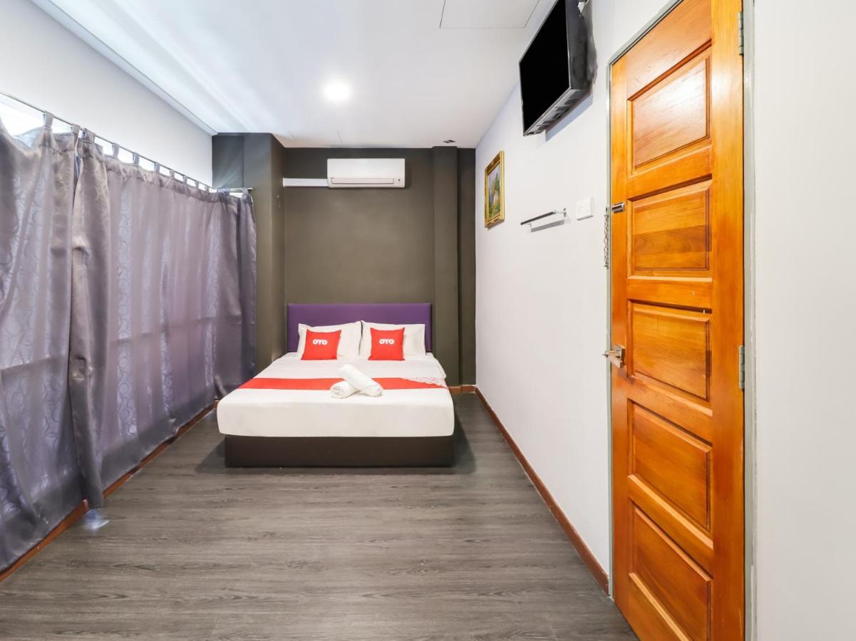 Oyo 89381 Moonnight Hotel Batu Caves Ngoại thất bức ảnh