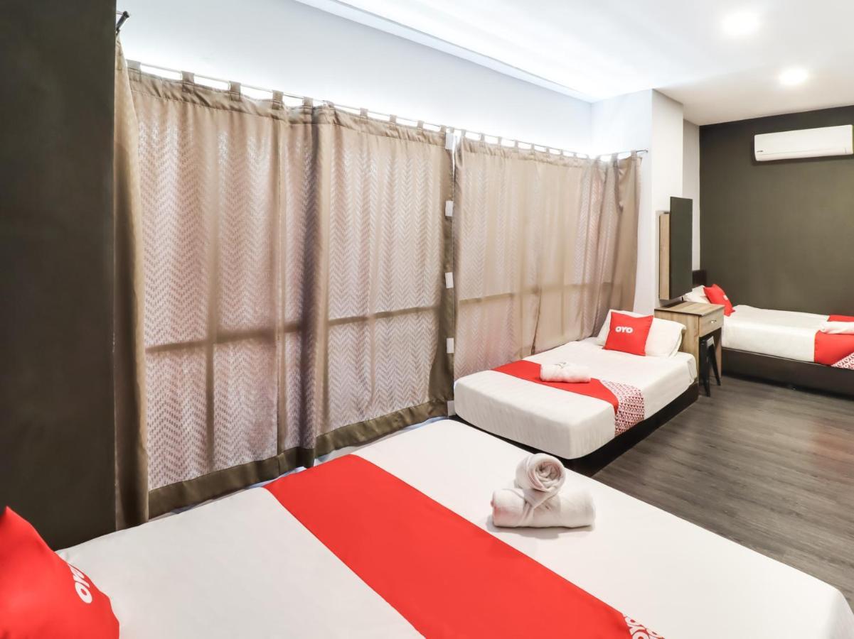 Oyo 89381 Moonnight Hotel Batu Caves Ngoại thất bức ảnh