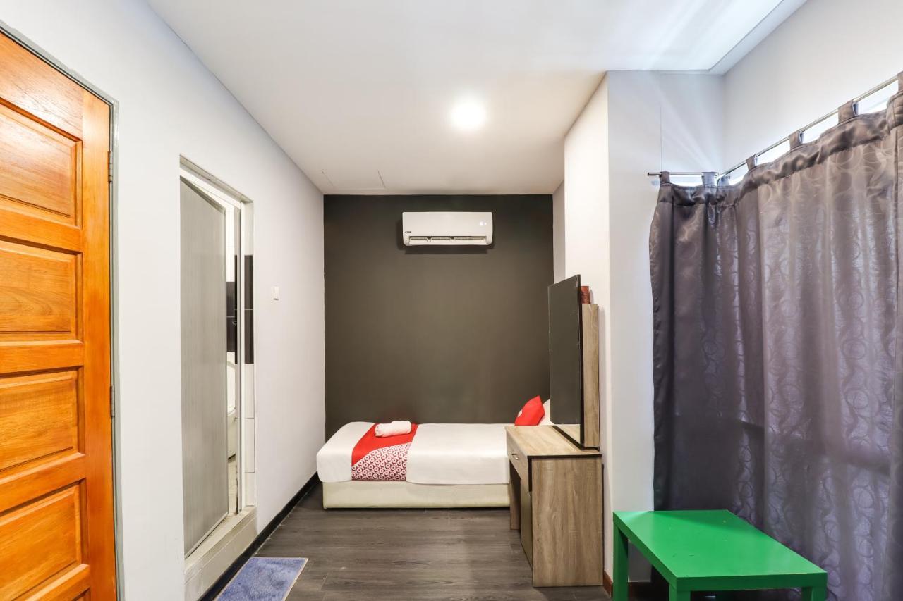 Oyo 89381 Moonnight Hotel Batu Caves Ngoại thất bức ảnh