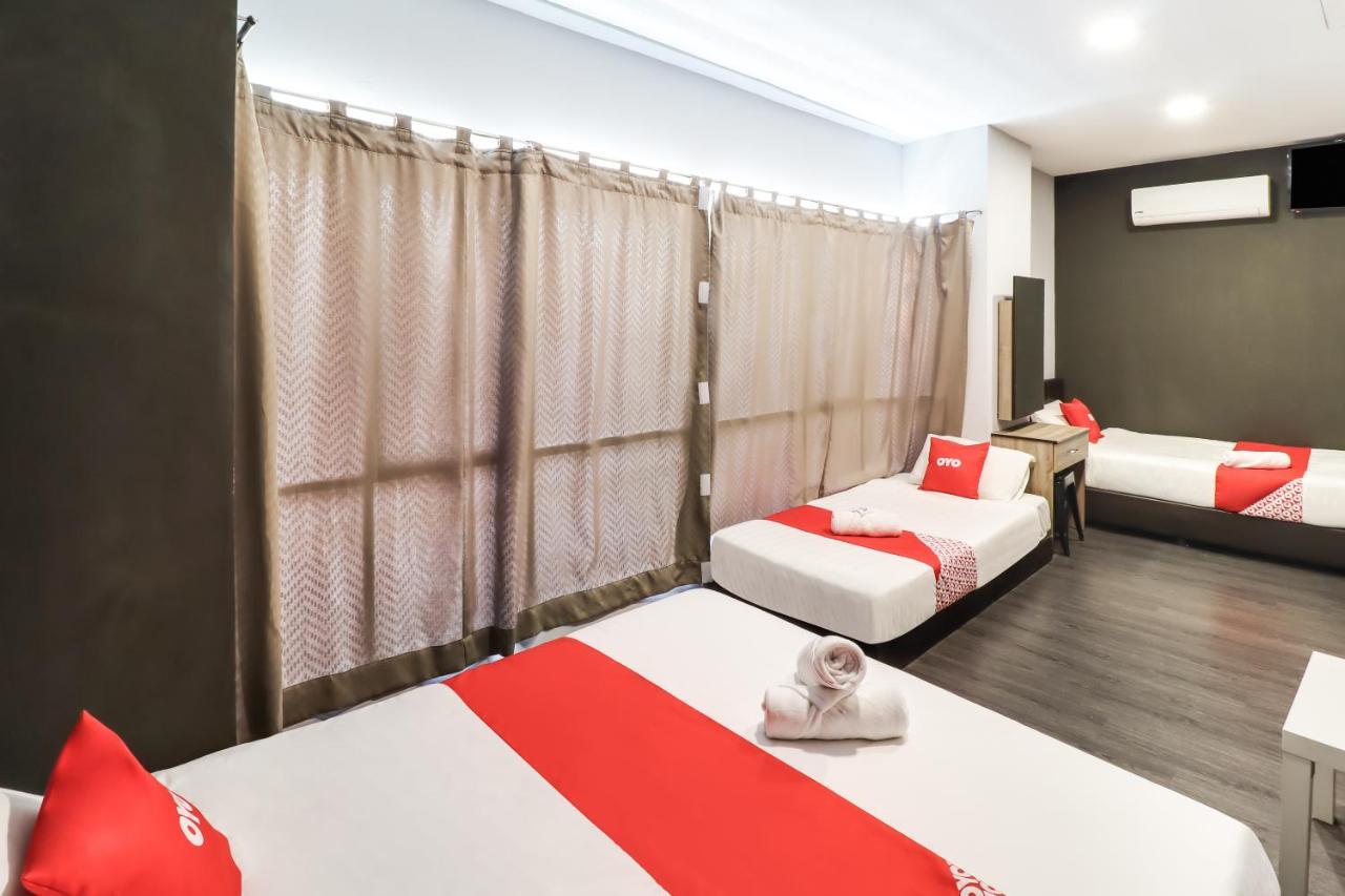 Oyo 89381 Moonnight Hotel Batu Caves Ngoại thất bức ảnh